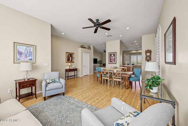 16822 S 1st Avenue, Phoenix, AZ 85045