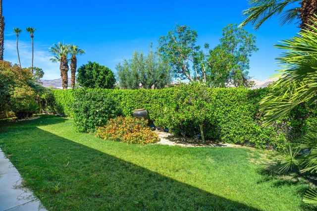 47185 El Agadir, Palm Desert, CA 92260