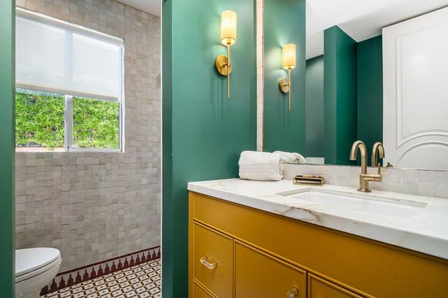 47185 El Agadir, Palm Desert, CA 92260