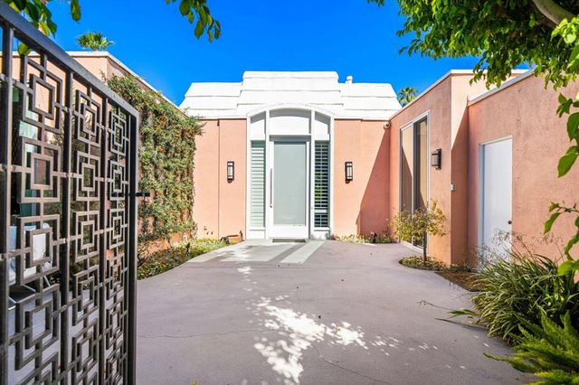 47185 El Agadir, Palm Desert, CA 92260
