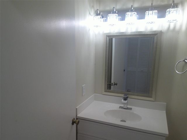 19250 NW 22nd St, Pembroke Pines, FL 33029