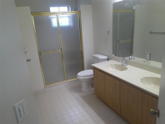 19250 NW 22nd St, Pembroke Pines, FL 33029