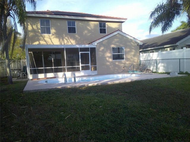 19250 NW 22nd St, Pembroke Pines, FL 33029