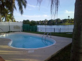 19250 NW 22nd St, Pembroke Pines, FL 33029