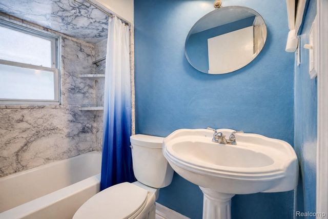 16635 Macarthur, Redford Charter Township, MI 48240