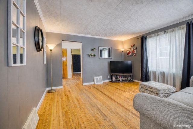 16635 Macarthur, Redford Charter Township, MI 48240