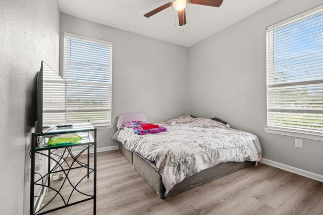 8534 Woodlyn Road, Houston, TX 77028