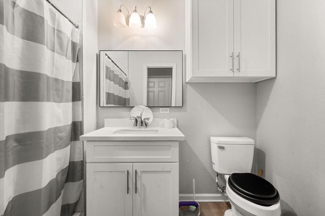 8534 Woodlyn Road, Houston, TX 77028