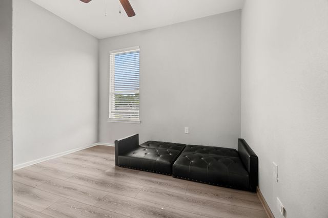 8534 Woodlyn Road, Houston, TX 77028