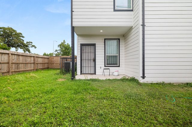 8534 Woodlyn Road, Houston, TX 77028