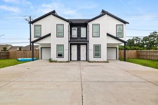 8534 Woodlyn Road, Houston, TX 77028