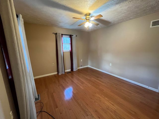 76 Township Road 1523, Chesapeake, OH 45619