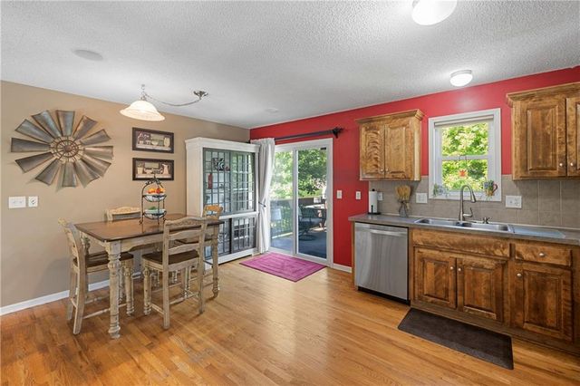 7100 Woodland Drive, Shawnee, KS 66218