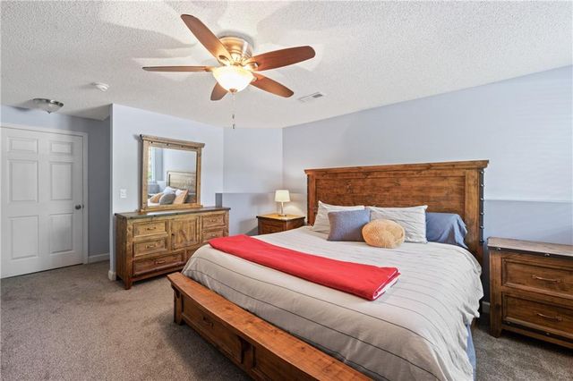 7100 Woodland Drive, Shawnee, KS 66218