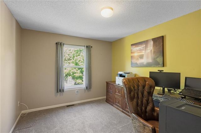 7100 Woodland Drive, Shawnee, KS 66218