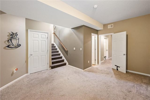 7100 Woodland Drive, Shawnee, KS 66218