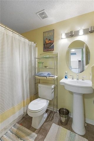 7100 Woodland Drive, Shawnee, KS 66218