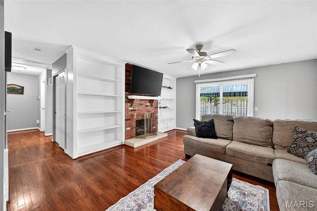 5442 Alnwick Drive, Unincorporated, MO 63129