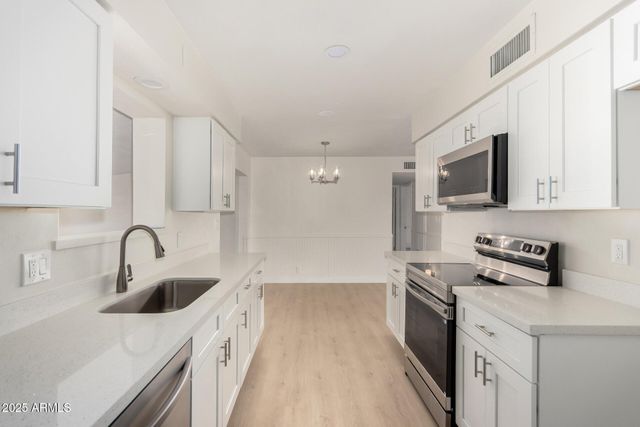 5228 E DES MOINES Street, Mesa, AZ 85205