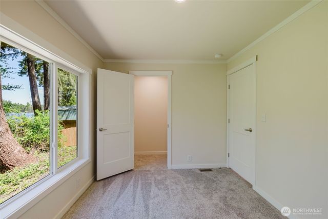 401 E Trails End Drive, Belfair, WA 98528