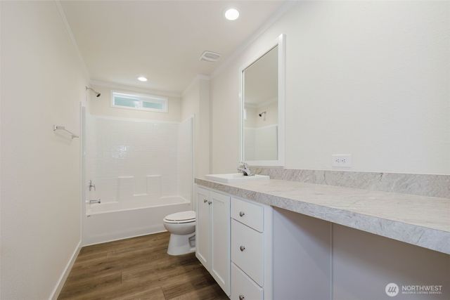 401 E Trails End Drive, Belfair, WA 98528