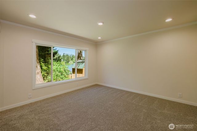 401 E Trails End Drive, Belfair, WA 98528
