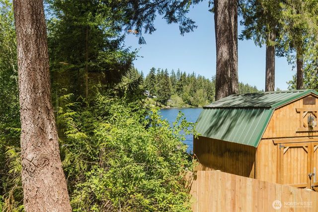 401 E Trails End Drive, Belfair, WA 98528