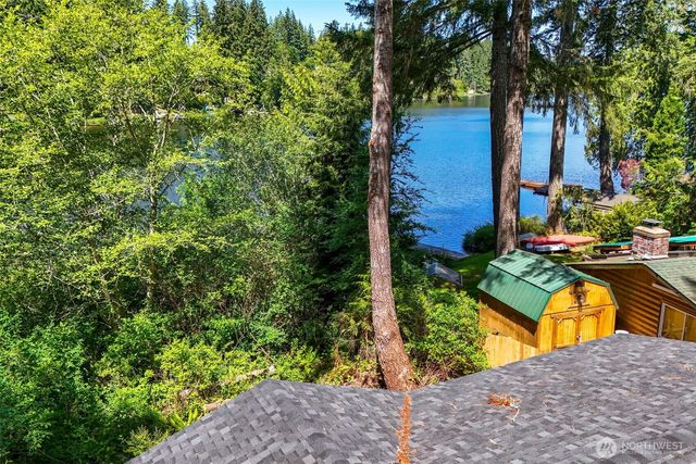 401 E Trails End Drive, Belfair, WA 98528
