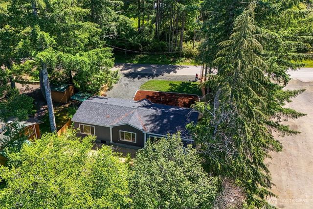 401 E Trails End Drive, Belfair, WA 98528