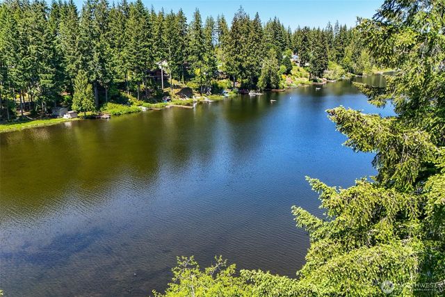 401 E Trails End Drive, Belfair, WA 98528