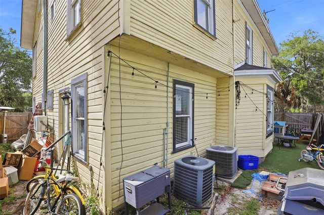 209 E 5TH STREET, Sanford, FL 32771