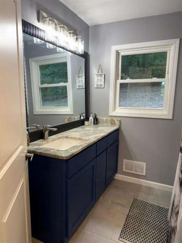 428 Blackberry Lane, Lindale, GA 30147