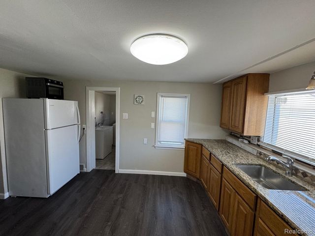 24025 CUNNINGHAM Avenue, Warren, MI 48091
