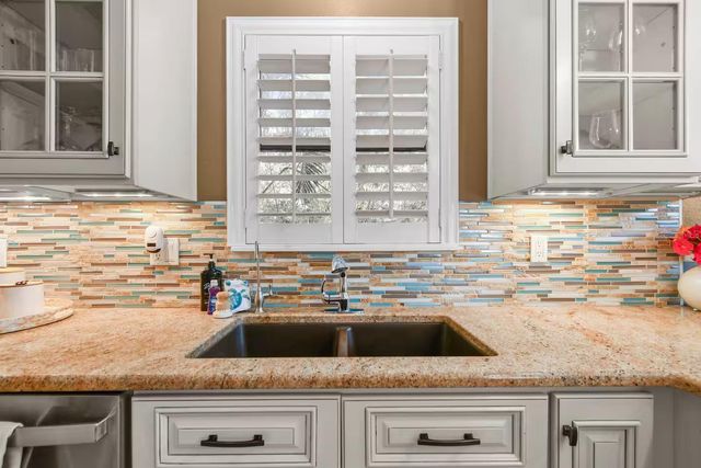 13837 76TH AVENUE, Seminole, FL 33776