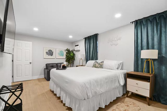 13837 76TH AVENUE, Seminole, FL 33776