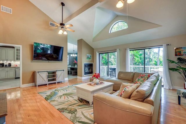 13837 76TH AVENUE, Seminole, FL 33776