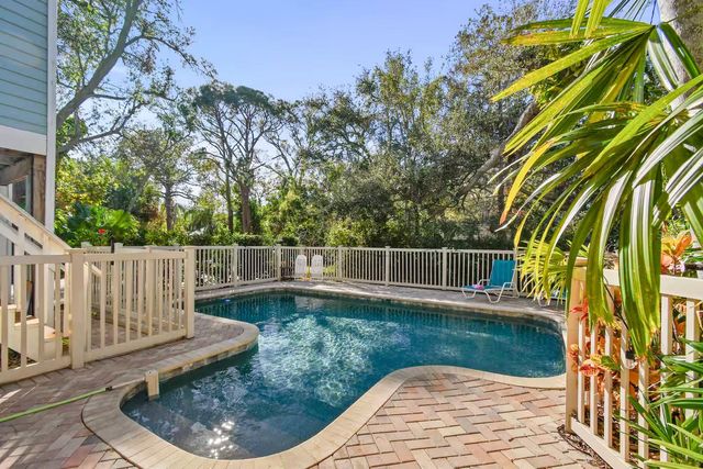 13837 76TH AVENUE, Seminole, FL 33776