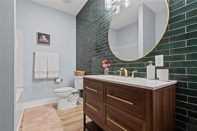 1850 Old Shell Road, Mobile, AL 36607