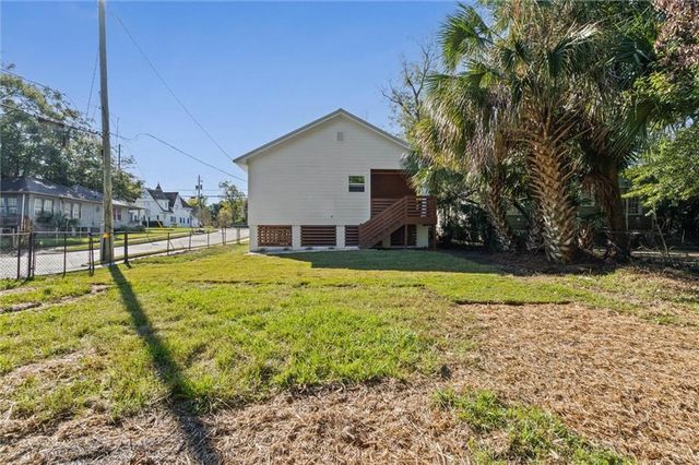 1850 Old Shell Road, Mobile, AL 36607