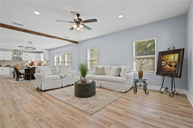 1850 Old Shell Road, Mobile, AL 36607