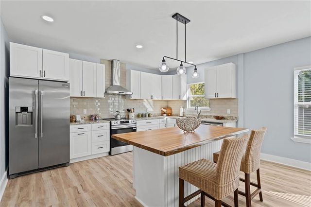 1850 Old Shell Road, Mobile, AL 36607