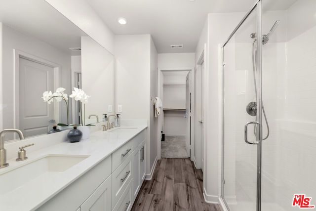 126 Dove Lndg, Covina, CA 91722