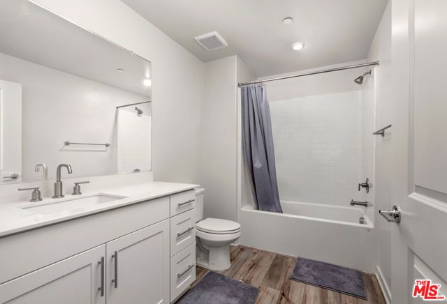 126 Dove Lndg, Covina, CA 91722