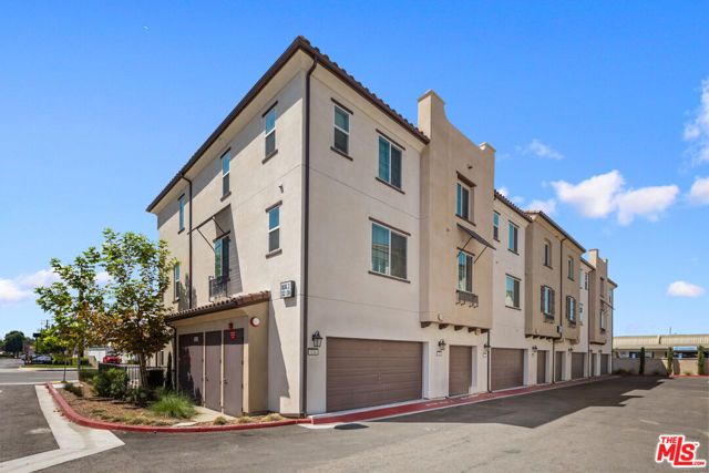 126 Dove Lndg, Covina, CA 91722