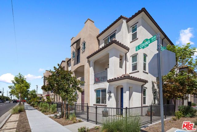 126 Dove Lndg, Covina, CA 91722