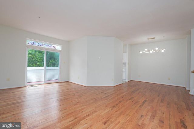 18055 ROYAL BONNET CIR, Gaithersburg, MD 20886