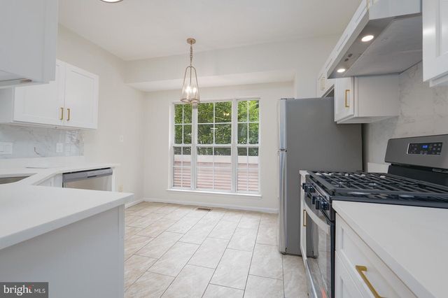 18055 ROYAL BONNET CIR, Gaithersburg, MD 20886