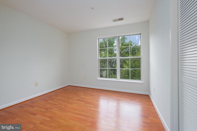 18055 ROYAL BONNET CIR, Gaithersburg, MD 20886