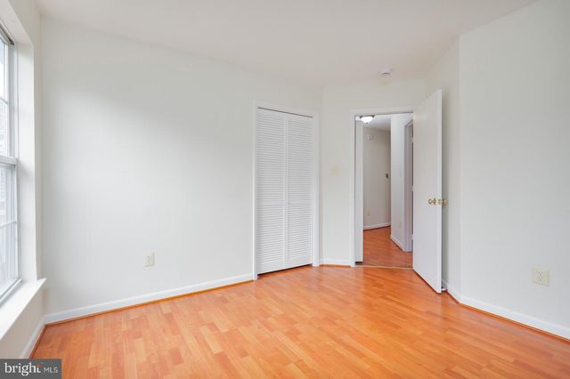 18055 ROYAL BONNET CIR, Gaithersburg, MD 20886