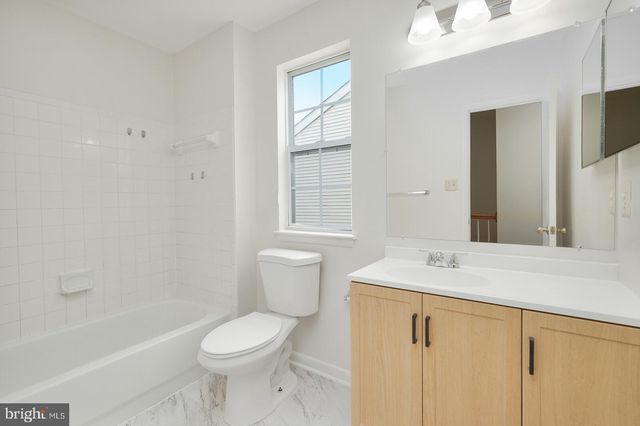 18055 ROYAL BONNET CIR, Gaithersburg, MD 20886